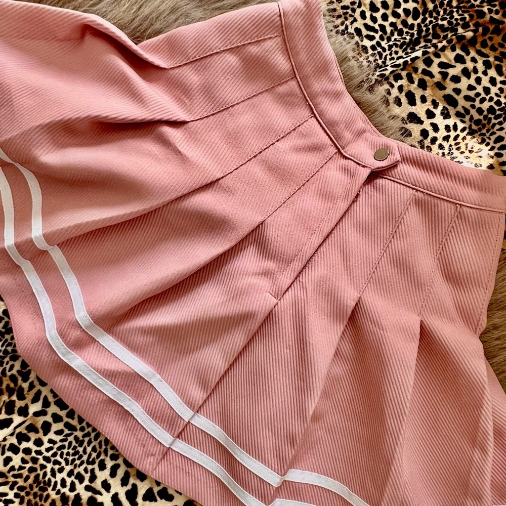 H&M Pink and White Pleated High-Waist Skirt ⋆ Pre-loved ⋆